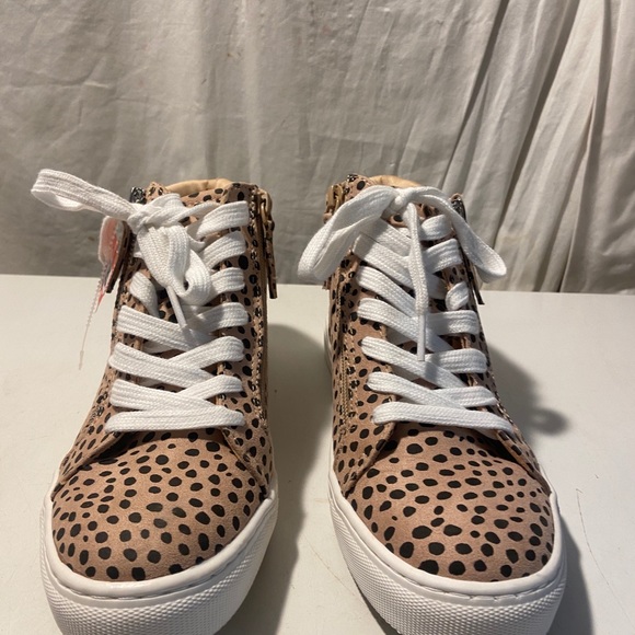 Universal Thread cheetah print ankle high shoes  laceup & side zipper 7.5 NWT - Picture 2 of 7